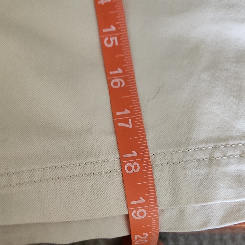 Architect Tan Cargo Shorts with Relaxed Fit - Picture 7 of 8